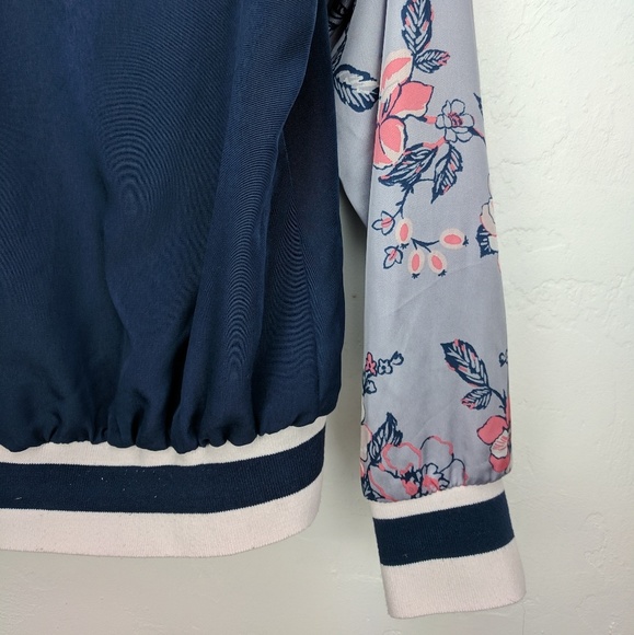 Xhilaration floral zip up jacket - Picture 2 of 8